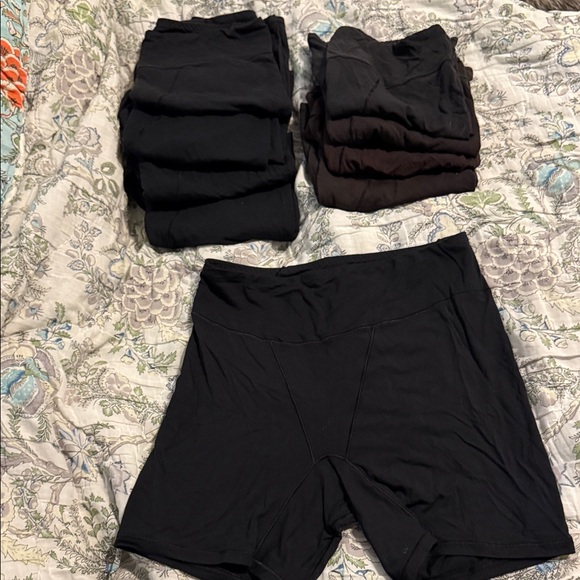 Lululemon Women's High-Rise Shortie Underwear 9 pairs (bundle) - Picture 1 of 10